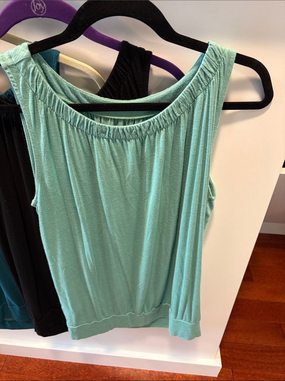 5 Women’s Sleeveless Elastic-Hem Tank Top - White, Teal, Black, Teal, Magenta - Picture 3 of 7